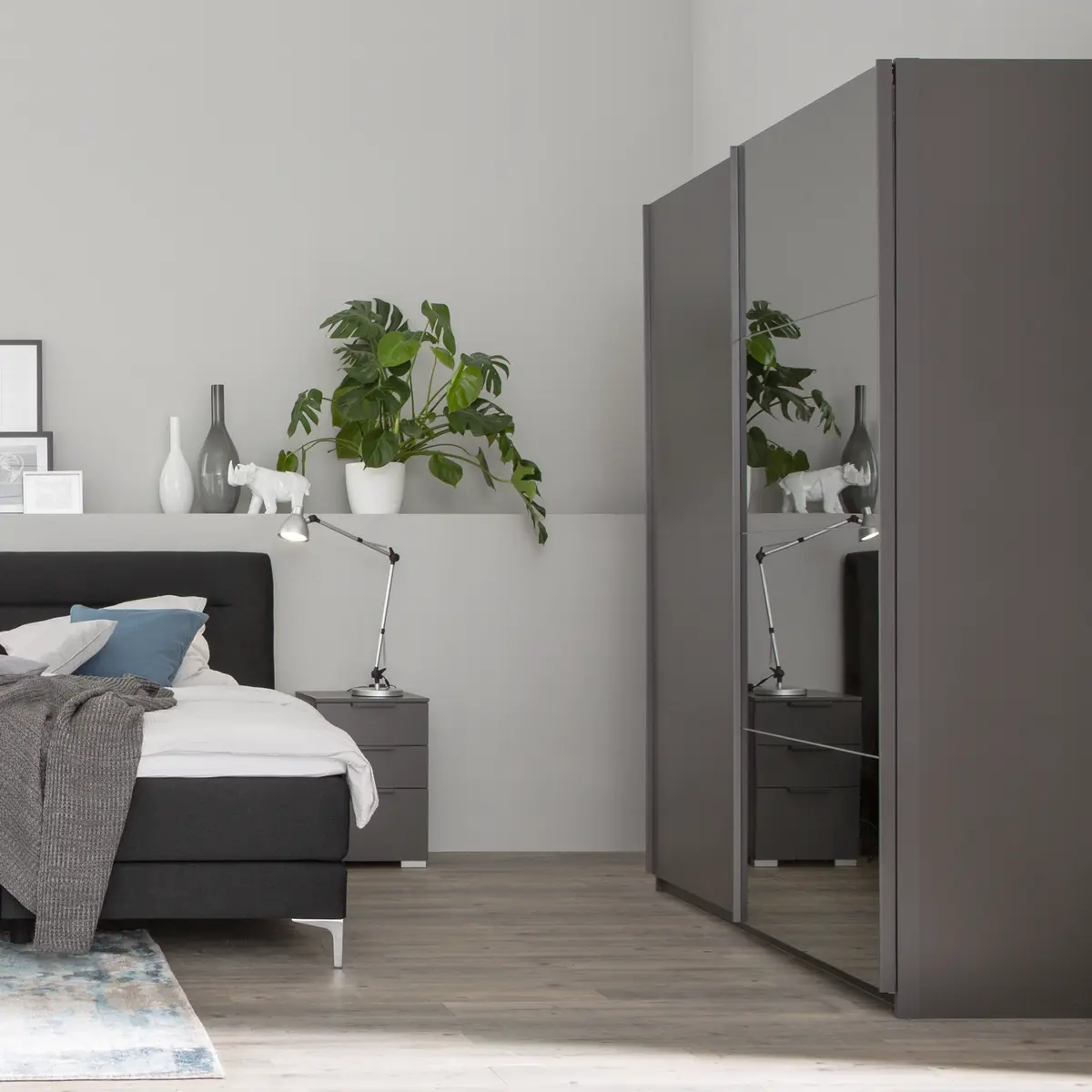 SKØP Schwebetürenschrank pure reflect+ | Beige