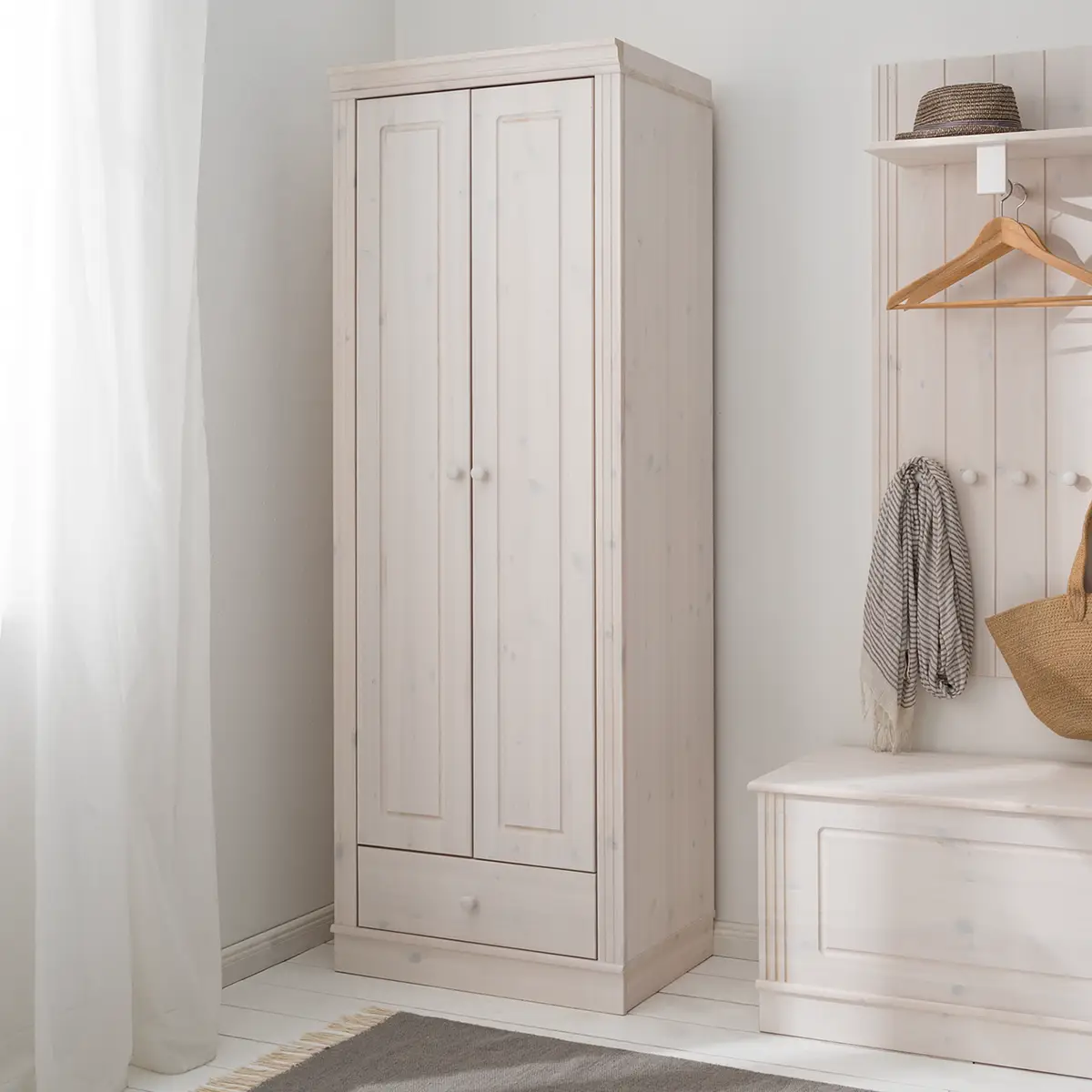 Massiver Garderobenschrank Lillehammer | Weiß
