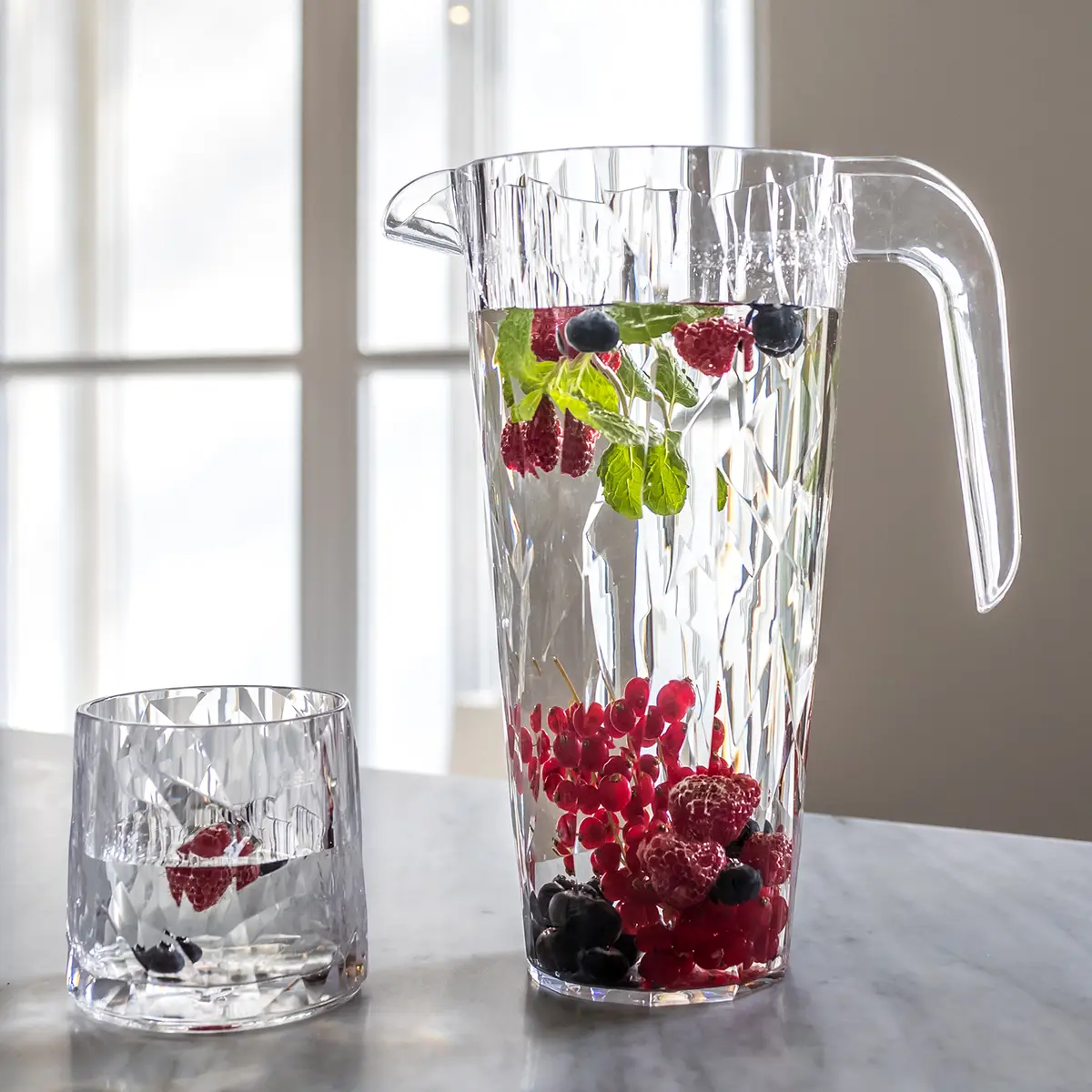 Krug Club Pitcher | Transparent