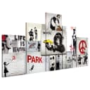 Wandbild Street Crimes: Banksy Art | Mehrfarbig