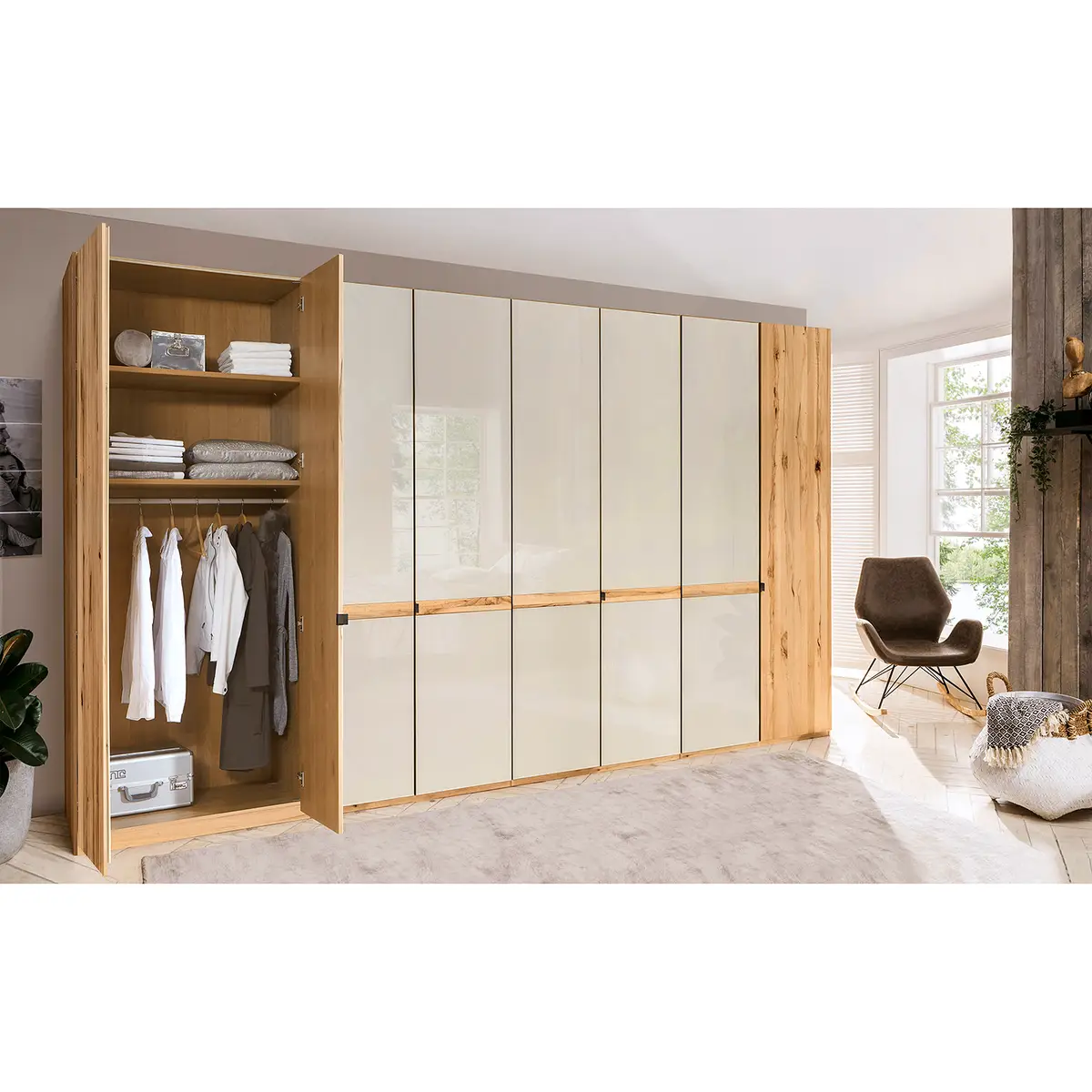 Drehtürenschrank I 400 x 236cm | Braun
