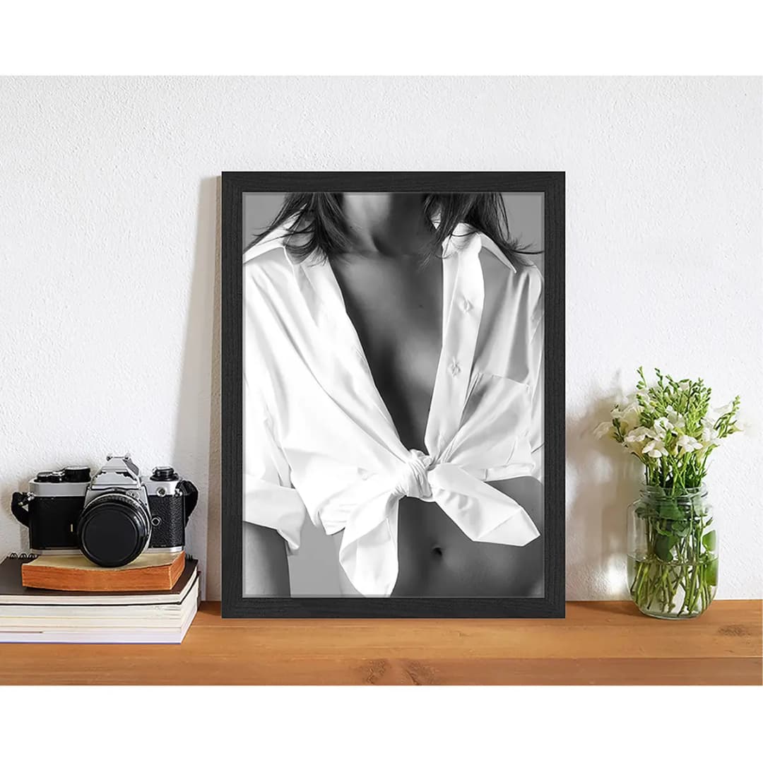 Bild White shirt Rahmen | Schwarz
