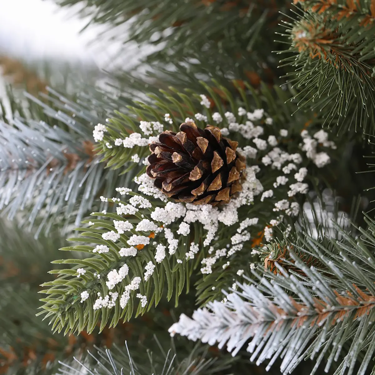 Künstlicher Weihnachtsbaum Asmine 220cm | Grün