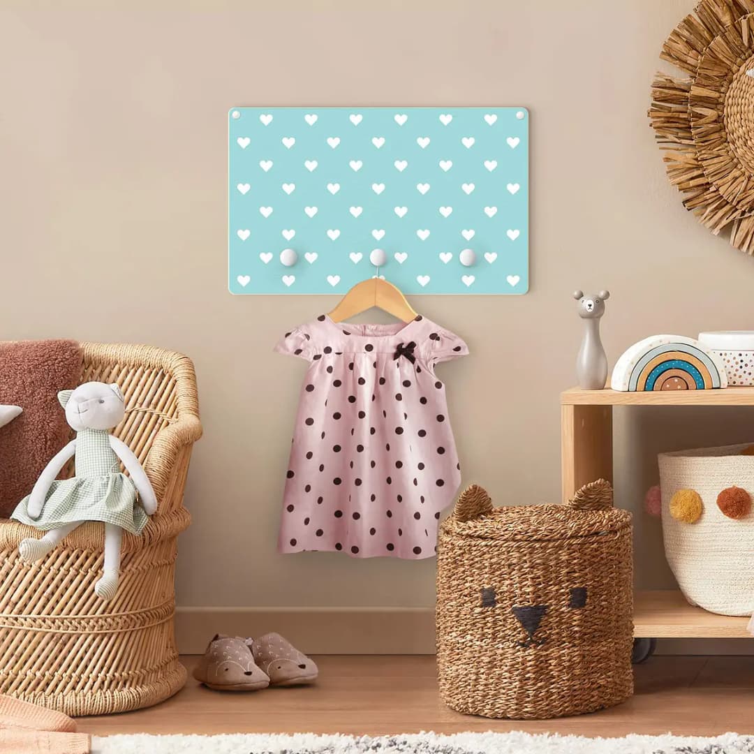 Kindergarderobe Weiße Herzen | Blau