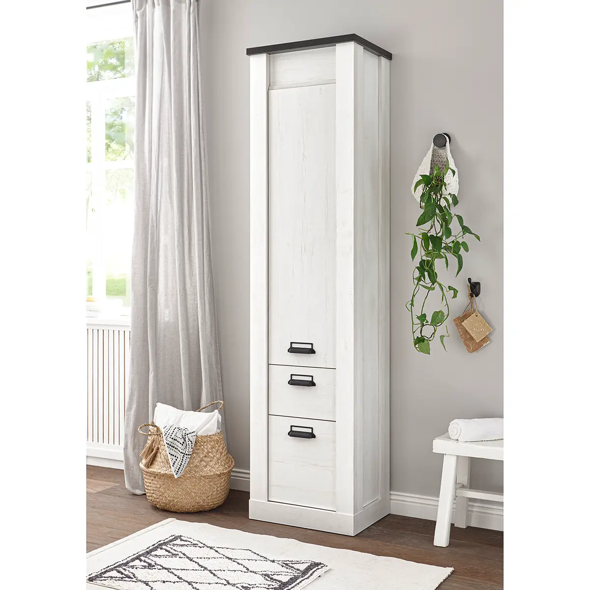 Garderobenschrank II | Holztöne