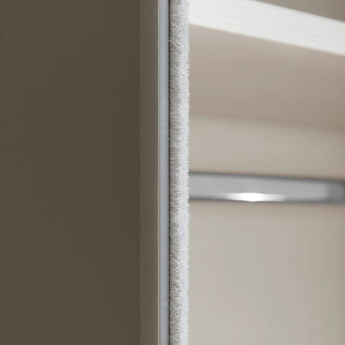 Schwebetürenschrank Typ B | Braun