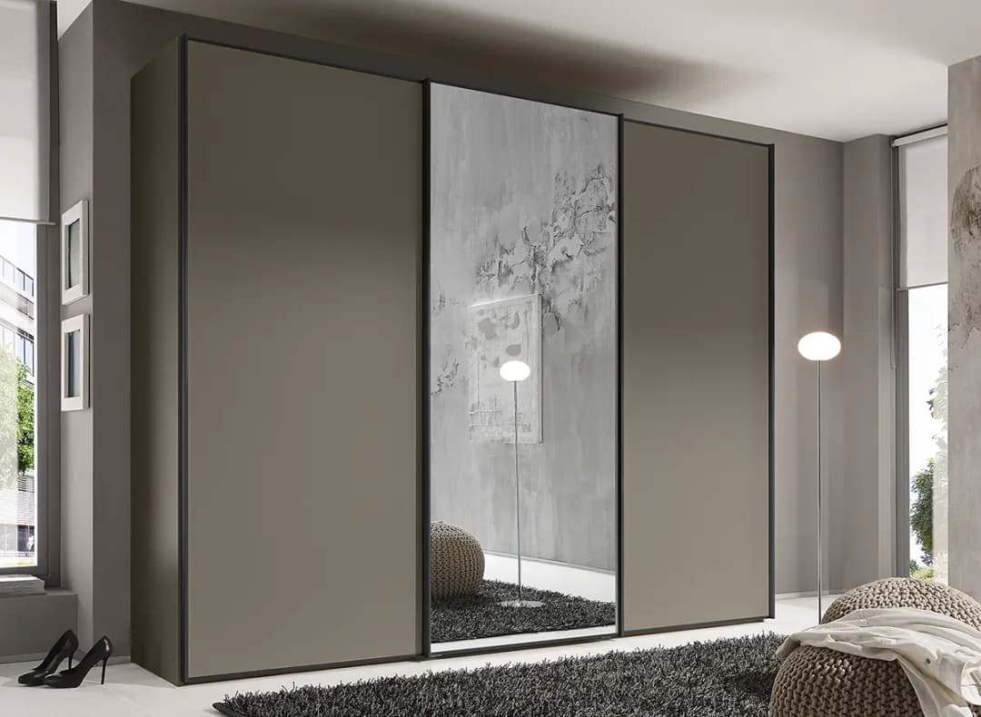 Schwebetürenschrank Typ D | Braun