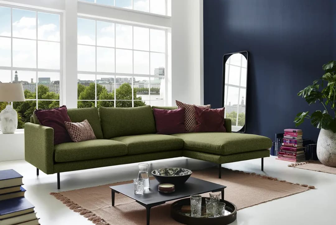 Ecksofa mit Longchair Grün Strukturstoff Foxy | Grün