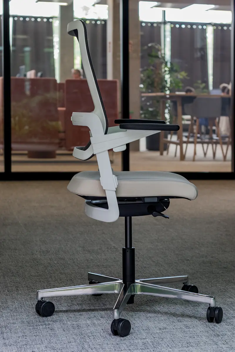 Ergonomischer Bürostuhl XILIUM TYP A | Weiß
