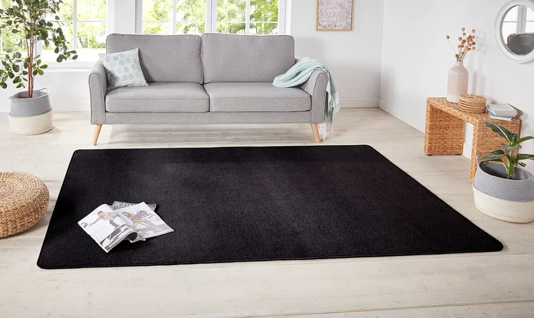 Teppich Nasty Typ A | Schwarz