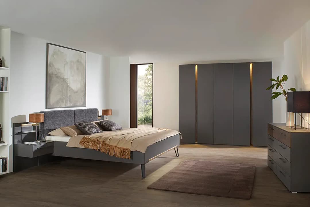 Drehtürenschrank Luana 251cm mit Beleuchtung | Holztöne